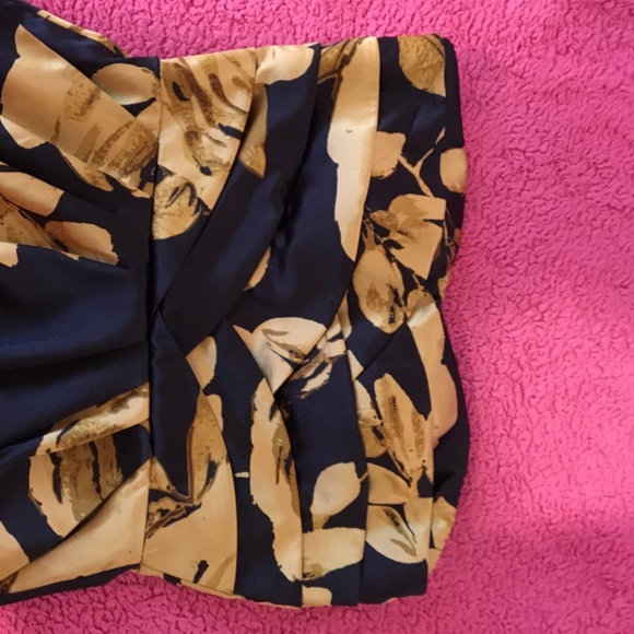 Silk Black and Gold Dress - Picture 3 of 3